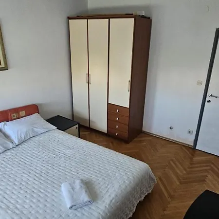 Gala With Free Parking Near Old Town Апартаменти Спліт