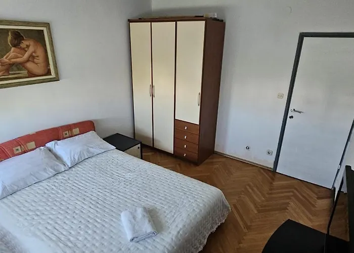 Gala With Free Parking Near Old Town Appartamento Spalato