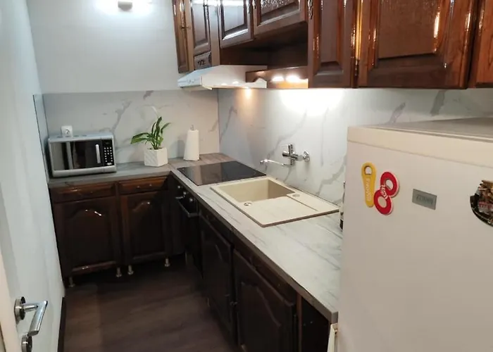 Gala With Free Parking Near Old Town *